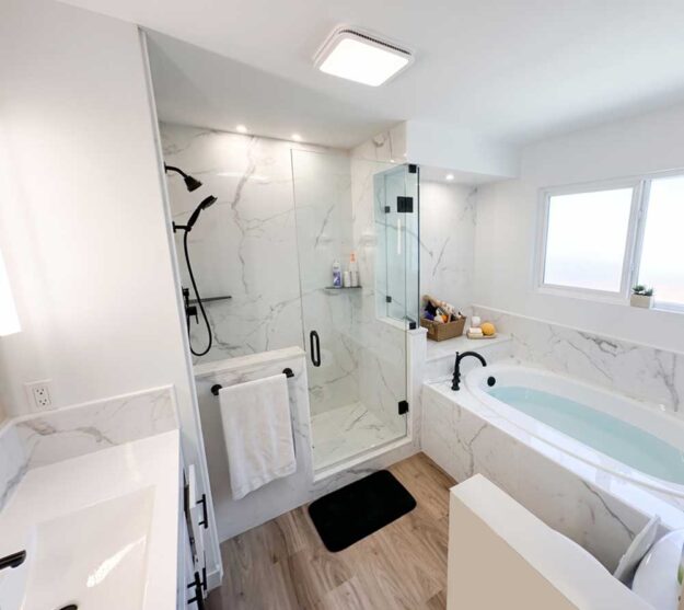 Beautiful bathroom tile by Quinmor Tile Setting in Vancouver